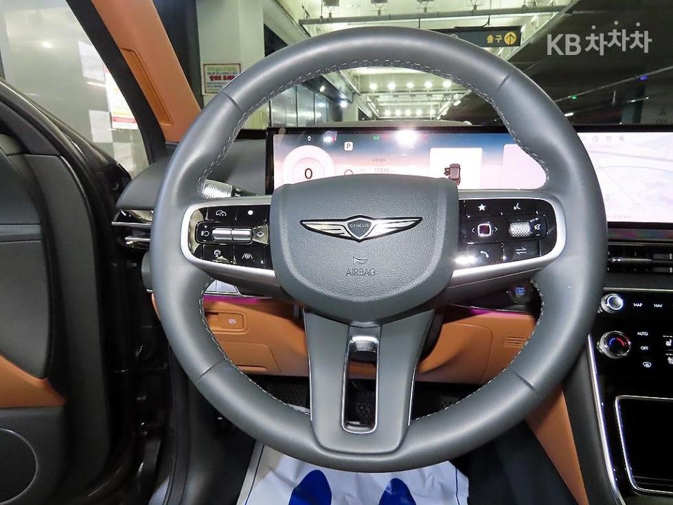 2024 Genesis GV80 photo