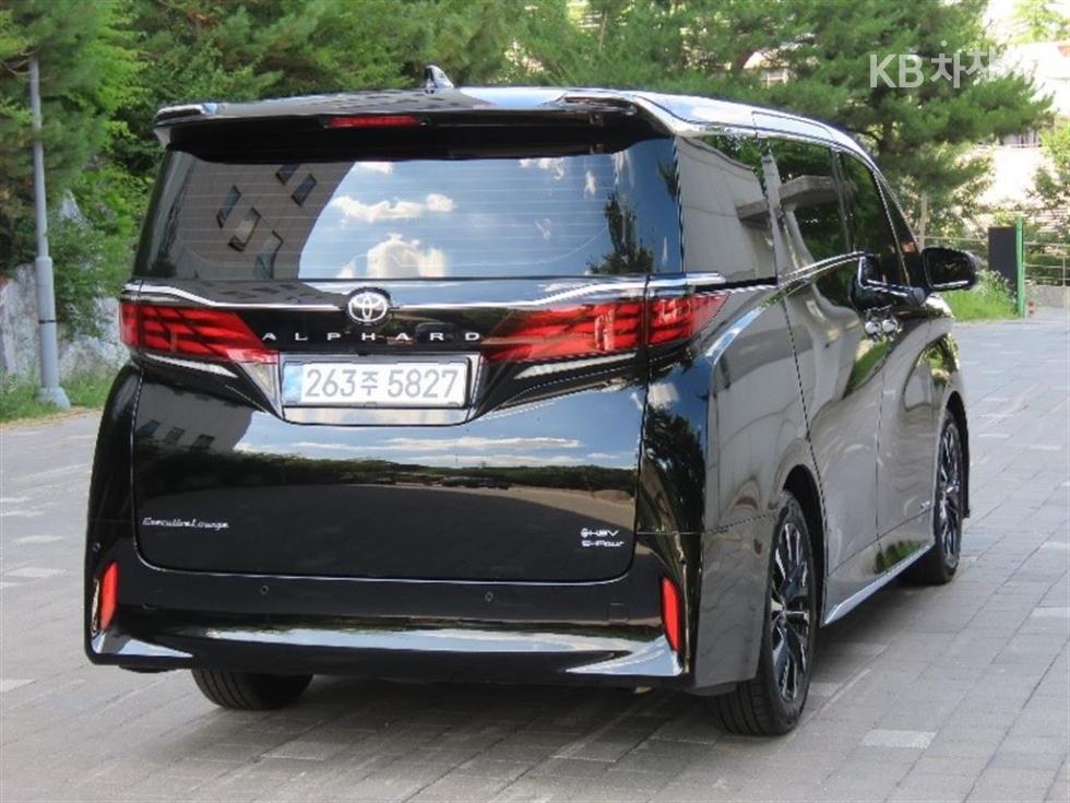Toyota Alphard — miniaturë 3