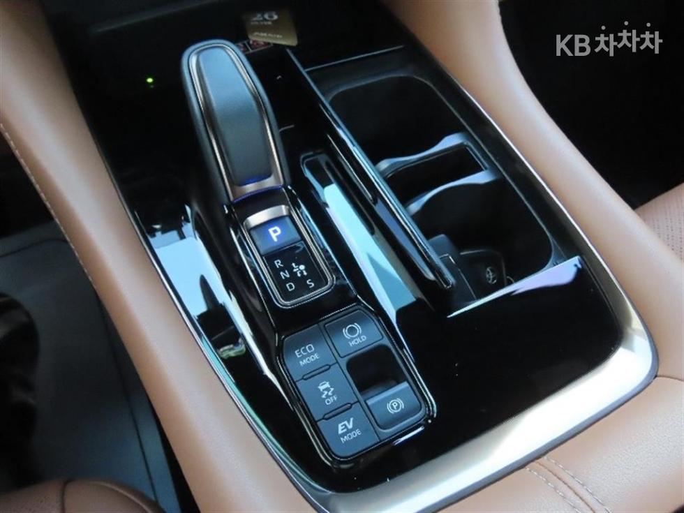 Toyota Alphard — miniaturë 6