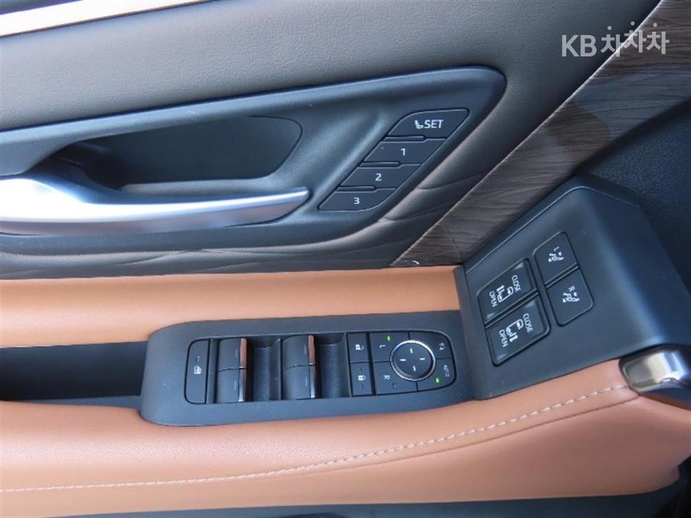 Toyota Alphard — miniaturë 12