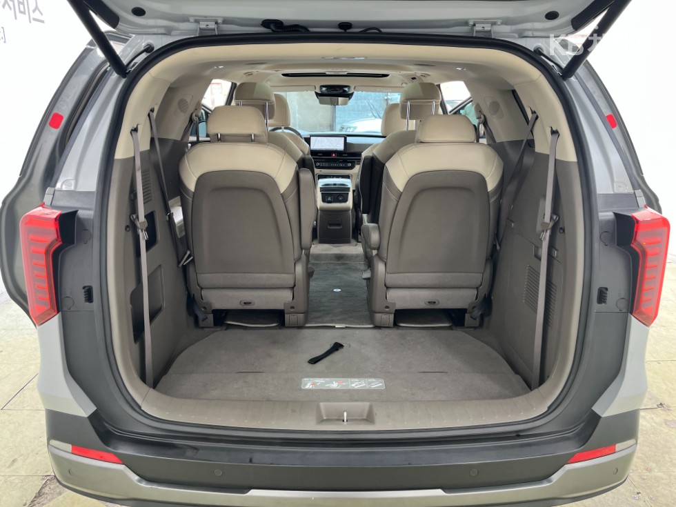 Kia Carnival — miniaturë 7
