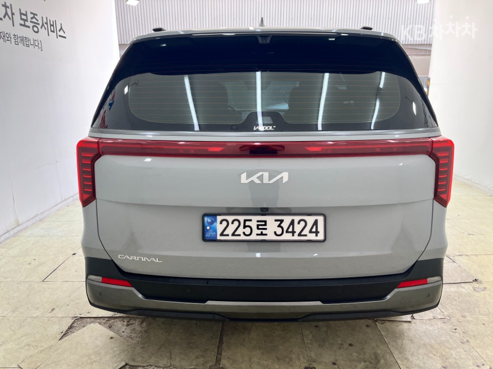 Kia Carnival — miniaturë 5