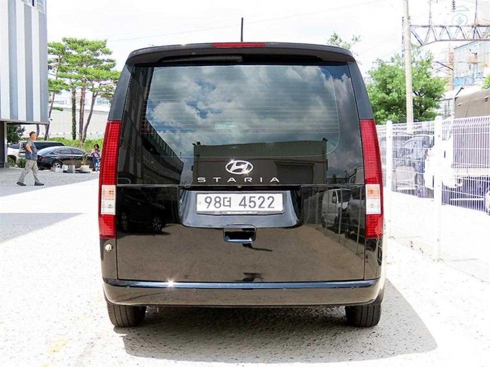 Hyundai Staria — miniaturë 4