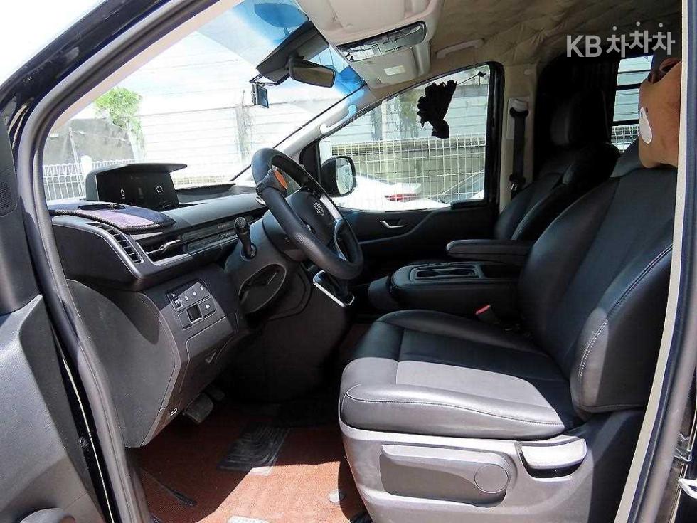 Hyundai Staria — miniaturë 5