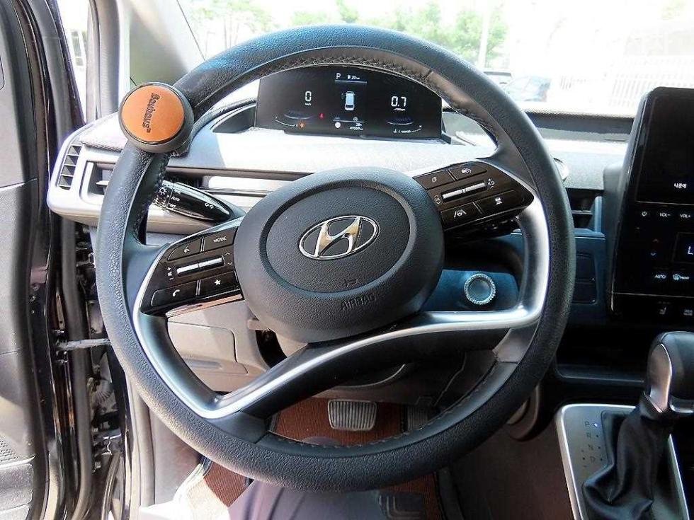 Hyundai Staria — miniaturë 13