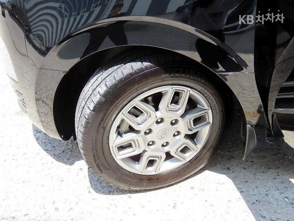 Hyundai Staria — miniaturë 20