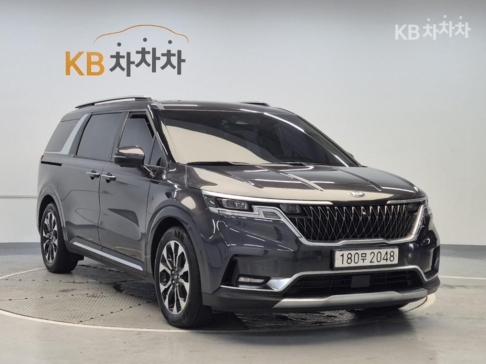Kia Carnival — miniaturë 4
