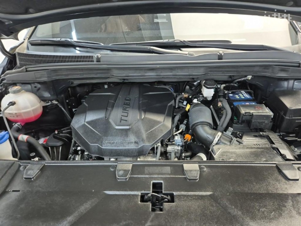 Kia Carnival — miniaturë 5