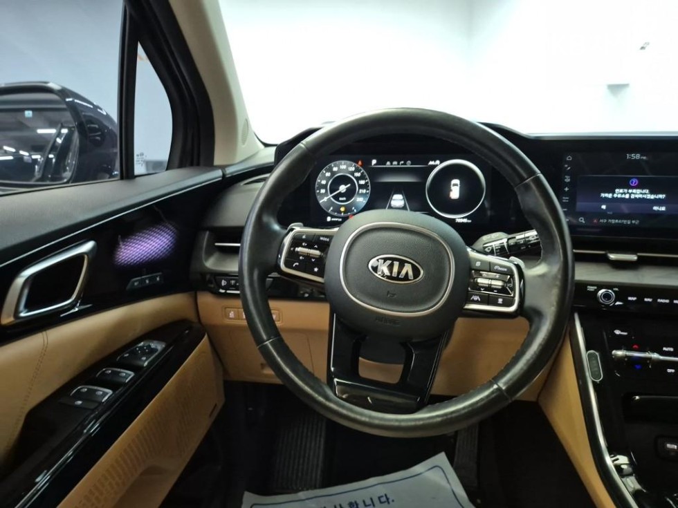Kia Carnival — miniaturë 9