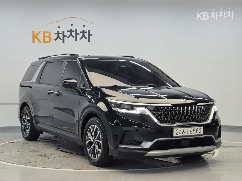 Kia Carnival — miniaturë 4