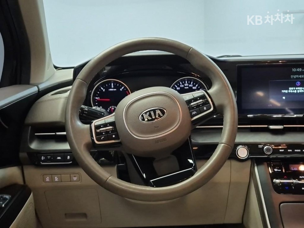 Kia Carnival — miniaturë 9