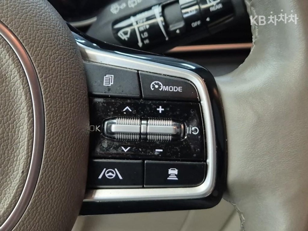 Kia Carnival — miniaturë 15