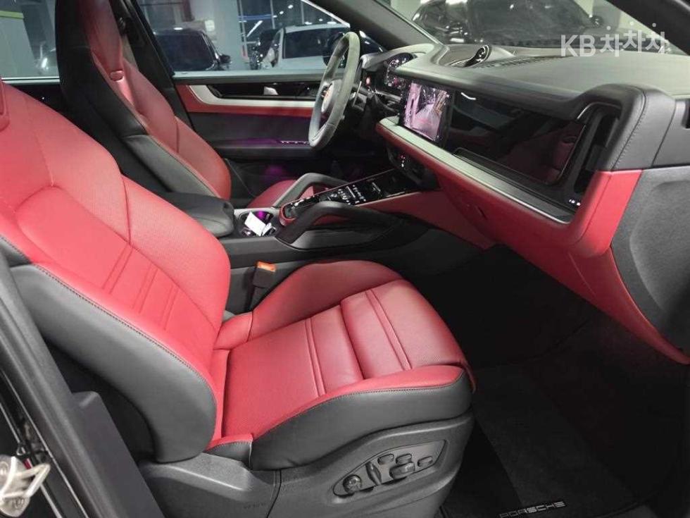Porsche Cayenne — miniaturë 12