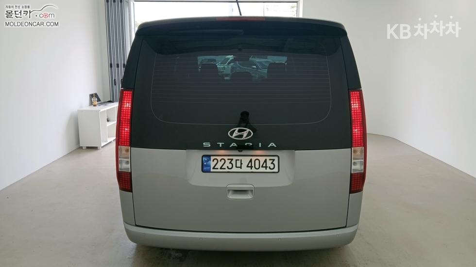 Hyundai Staria — miniaturë 4