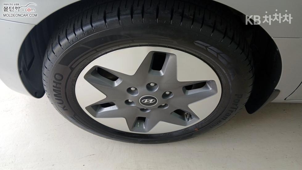 Hyundai Staria — miniaturë 6