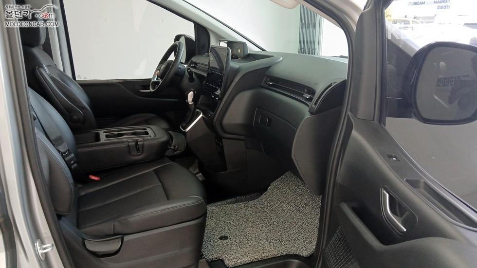 Hyundai Staria — miniaturë 10