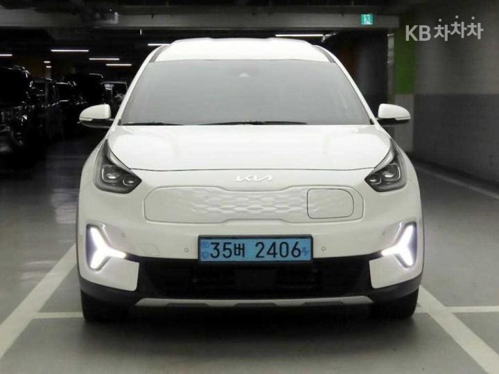 Kia Niro Plus 2022 photo 2