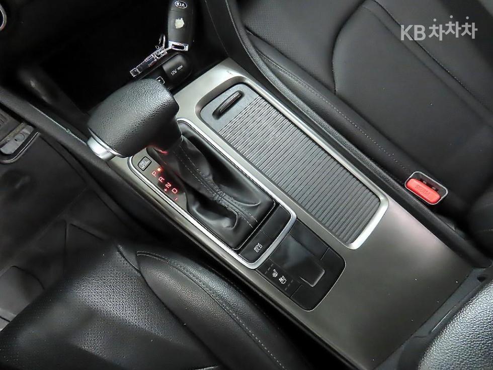 Kia K5 — miniaturë 10