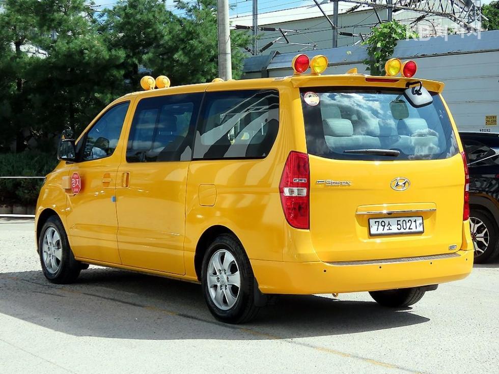 Hyundai Starex — miniaturë 3