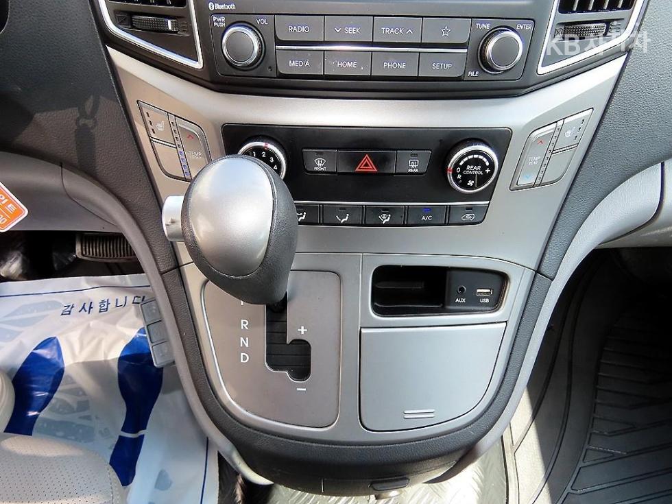 Hyundai Starex — miniaturë 10