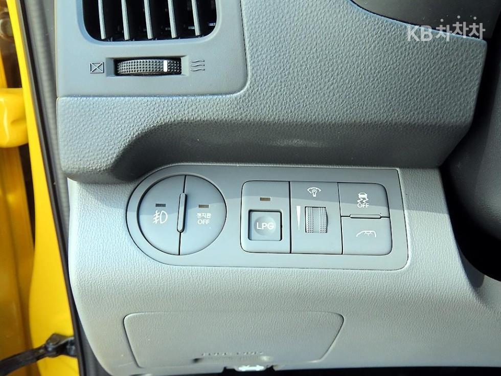 Hyundai Starex — miniaturë 11