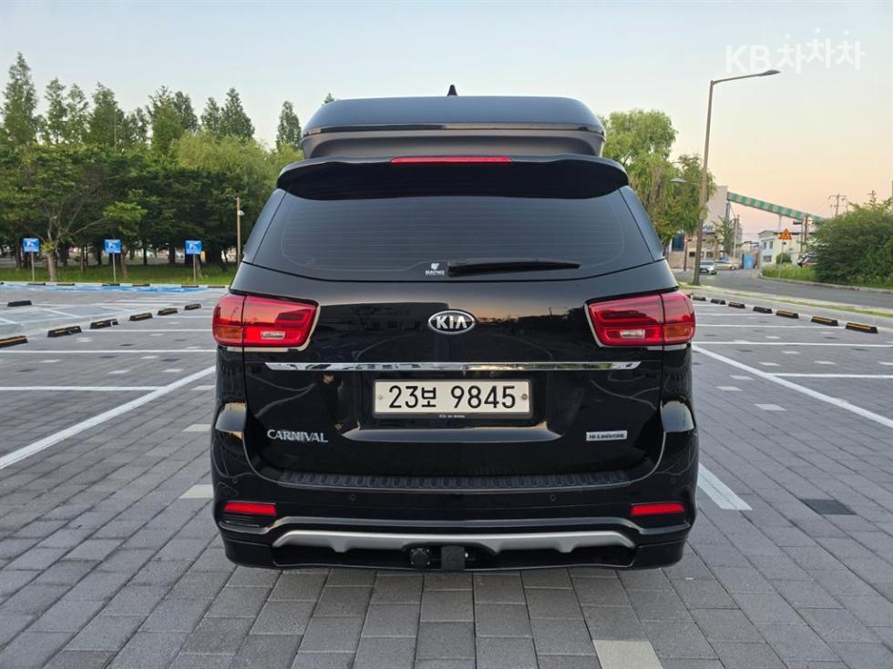 Kia Carnival — miniaturë 5