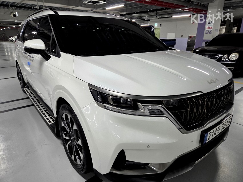 Kia Carnival — miniaturë 2