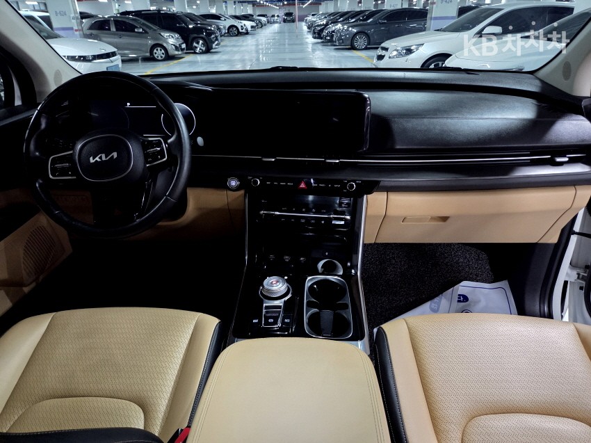 Kia Carnival — miniaturë 13