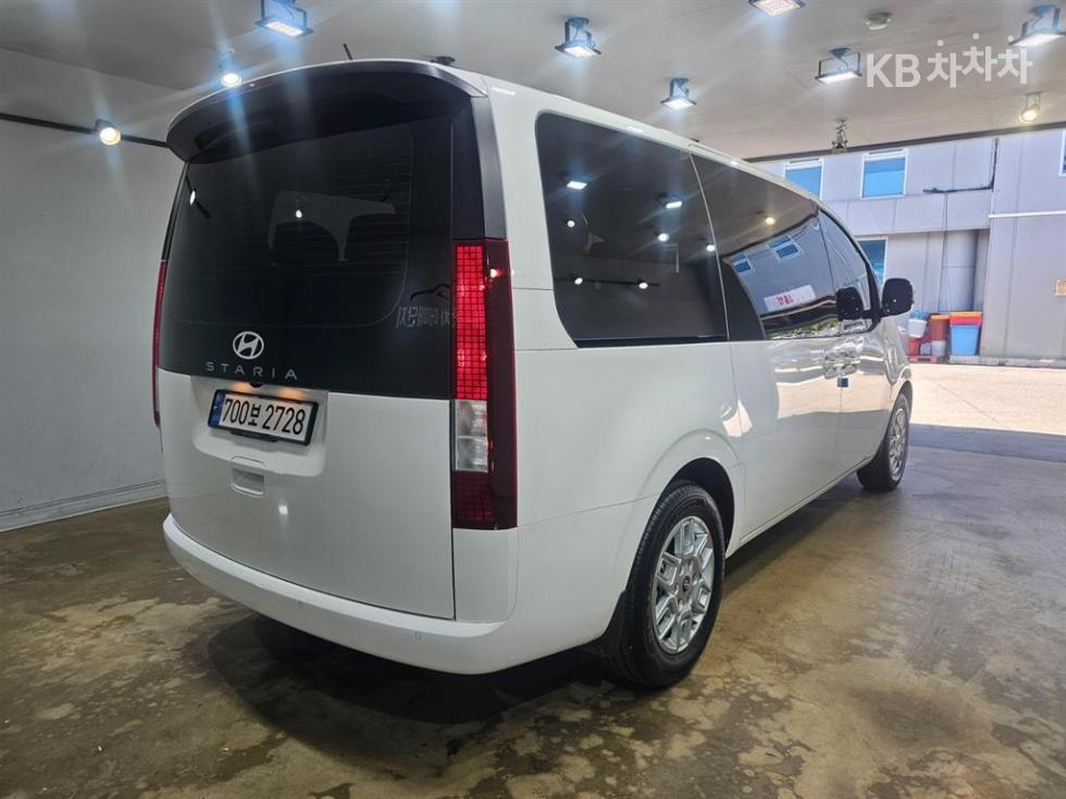 Hyundai Staria — miniaturë 4