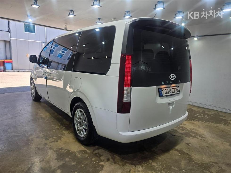 Hyundai Staria — miniaturë 6