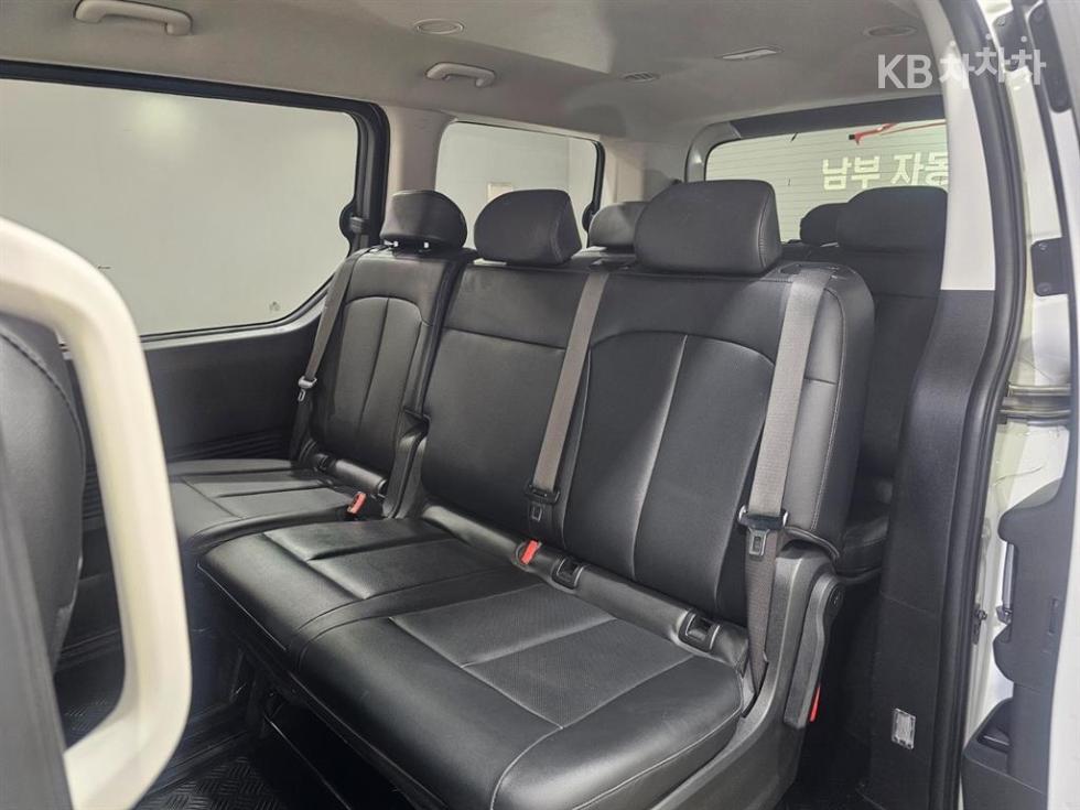 Hyundai Staria — miniaturë 8