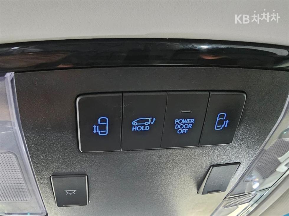 Hyundai Staria — miniaturë 16