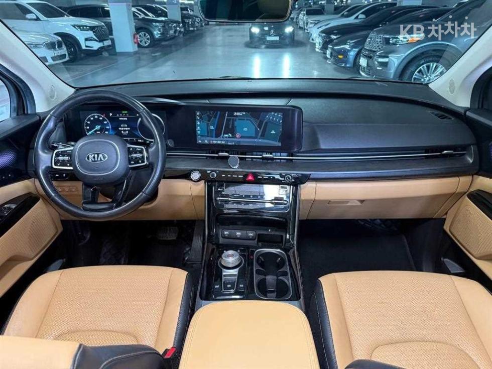 Kia Carnival — miniaturë 9