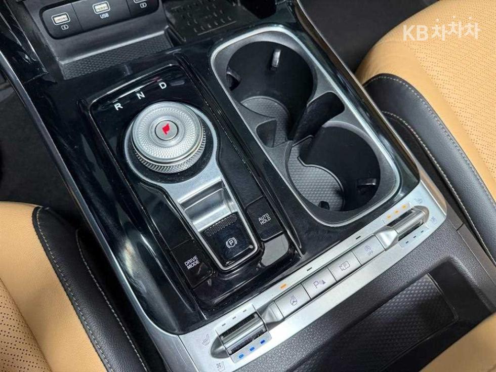 Kia Carnival — miniaturë 12