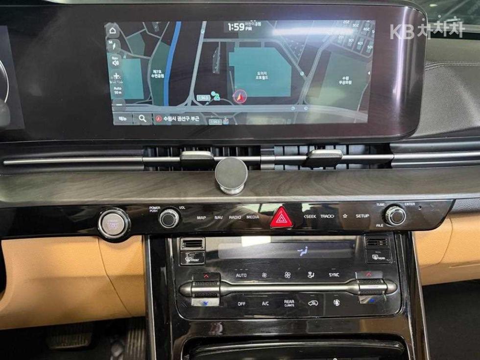 Kia Carnival — miniaturë 13