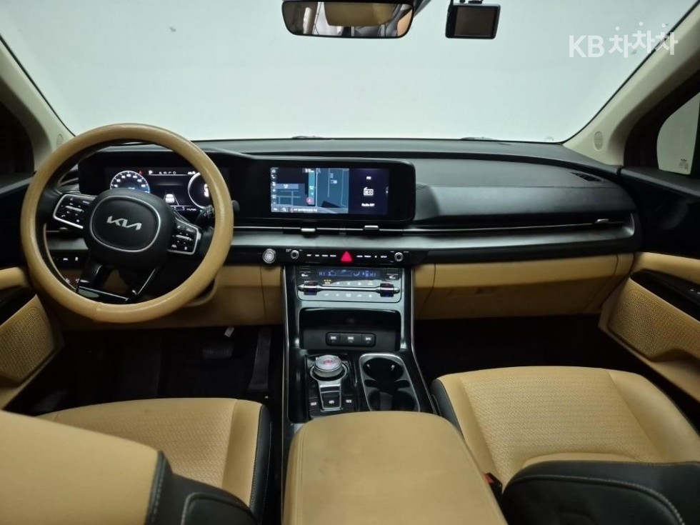 Kia Carnival — miniaturë 7