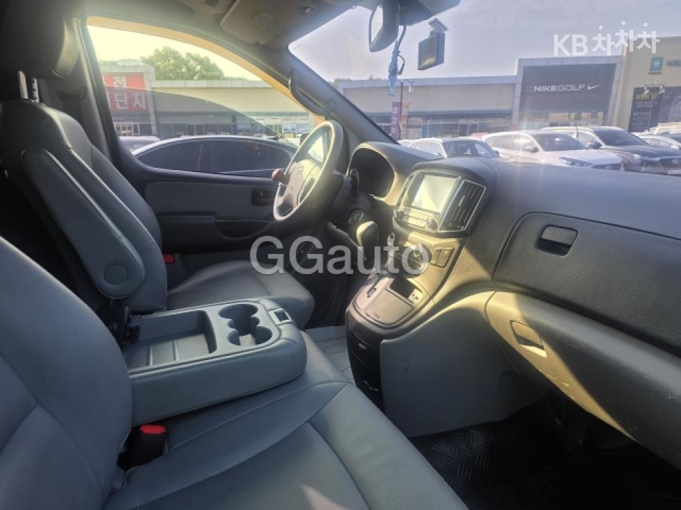 Hyundai Starex 3인승 밴 — foto 1