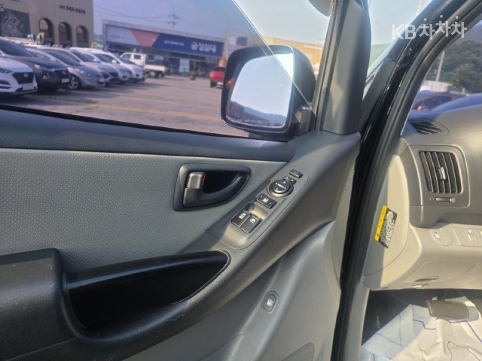 Hyundai Starex — miniaturë 8