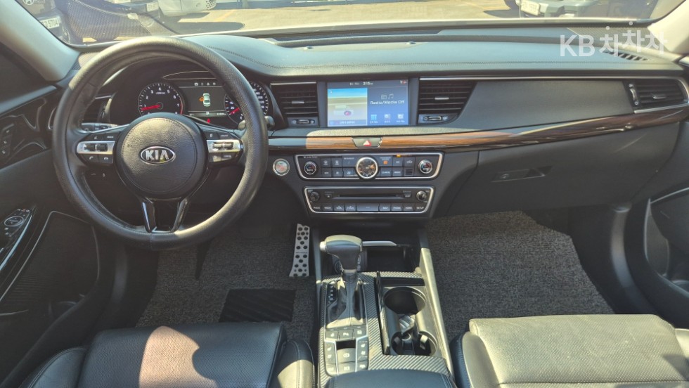 Kia K7 — miniaturë 7