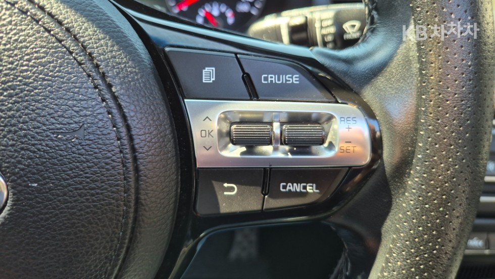 Kia K7 — miniaturë 9