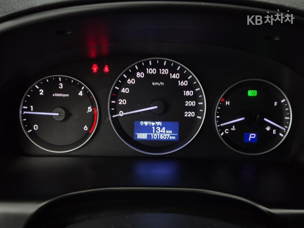 Hyundai Starex — miniaturë 6