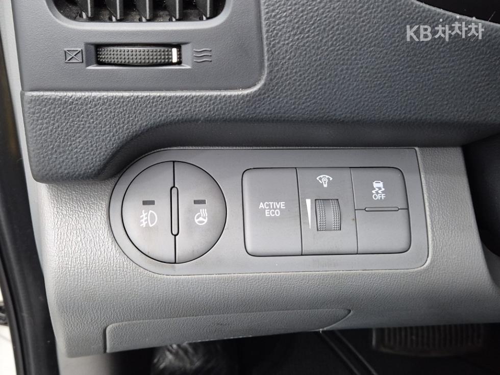 Hyundai Starex — miniaturë 15