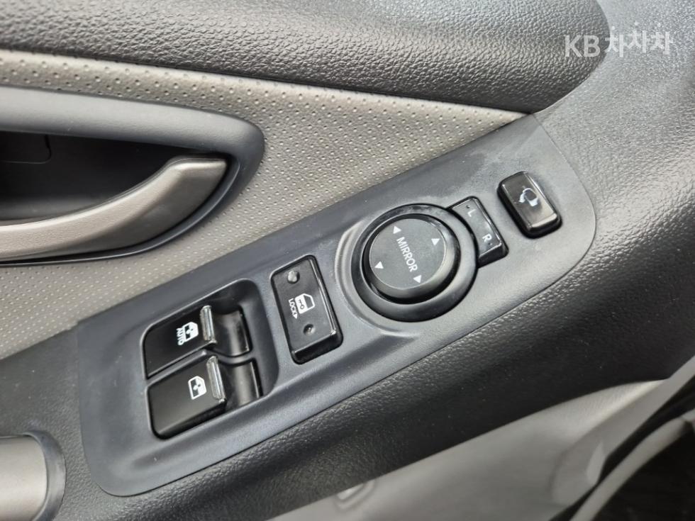 Hyundai Starex — miniaturë 16