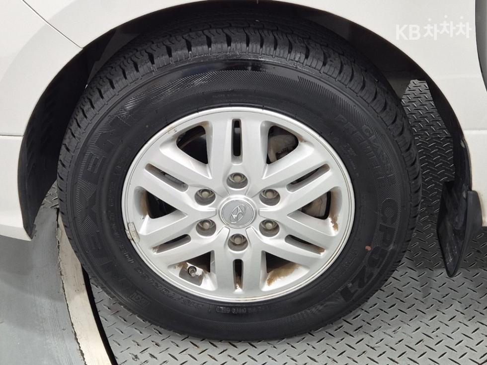 Hyundai Starex — miniaturë 18