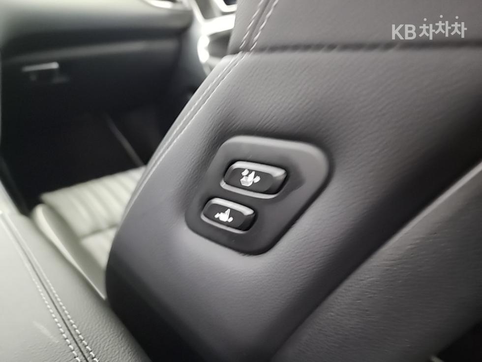 Genesis G70 — miniaturë 14