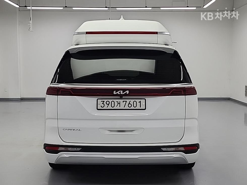 2022 Kia 4 photo