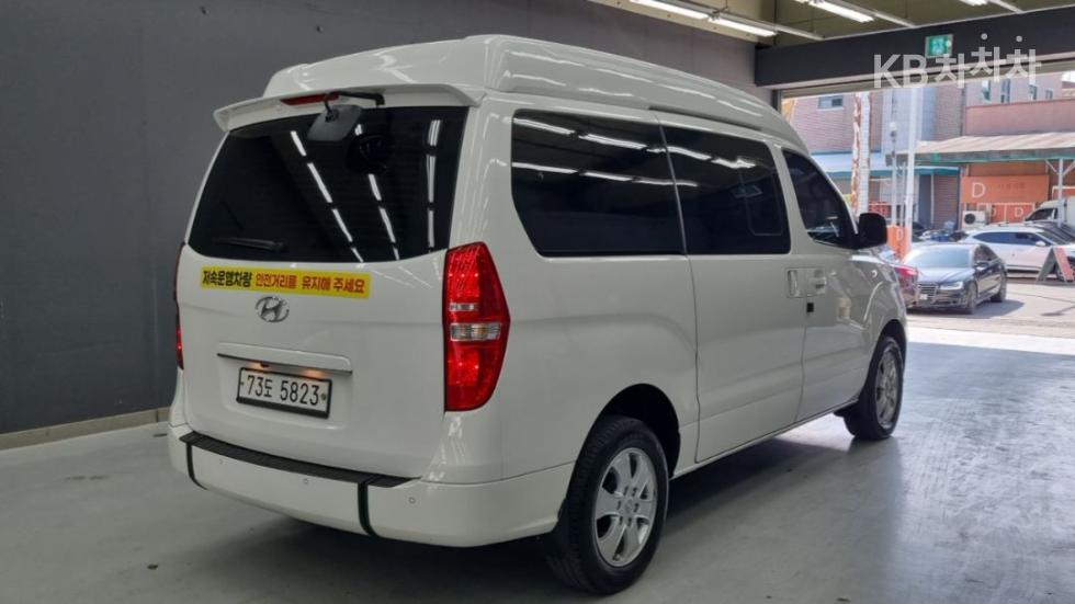 Hyundai Starex — miniaturë 4