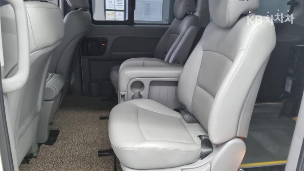 Hyundai Starex — miniaturë 9