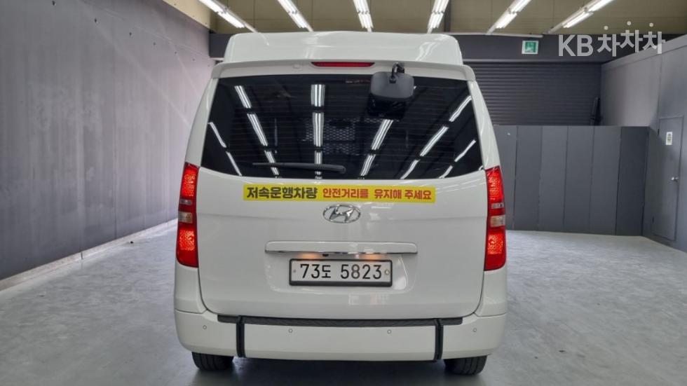 Hyundai Starex — miniaturë 3