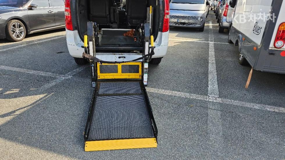 Hyundai Starex — miniaturë 25